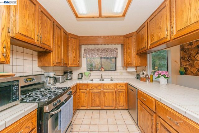 2393 Poker Bar Rd, Douglas City, CA 96024