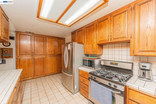 2393 Poker Bar Rd, Douglas City, CA 96024