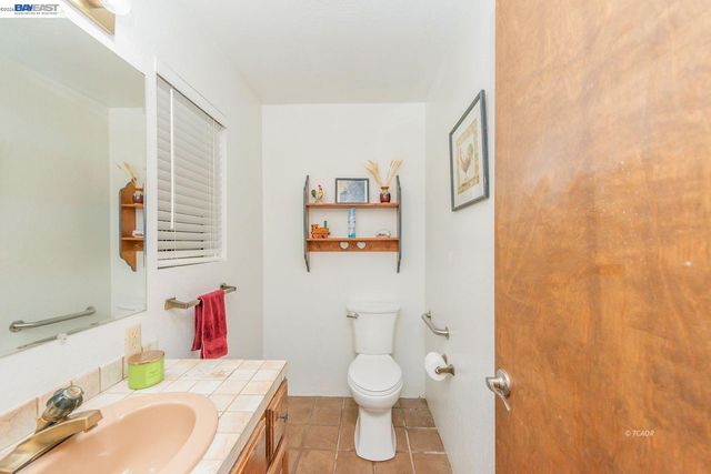 2393 Poker Bar Rd, Douglas City, CA 96024