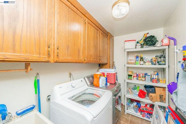 2393 Poker Bar Rd, Douglas City, CA 96024