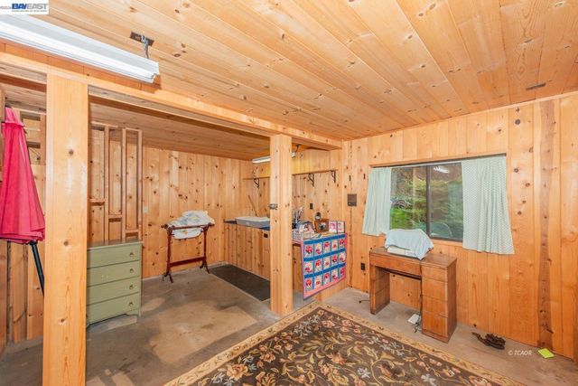 2393 Poker Bar Rd, Douglas City, CA 96024