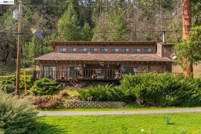 2393 Poker Bar Rd, Douglas City, CA 96024