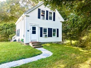 17 Cutler St, Medway, MA 02053