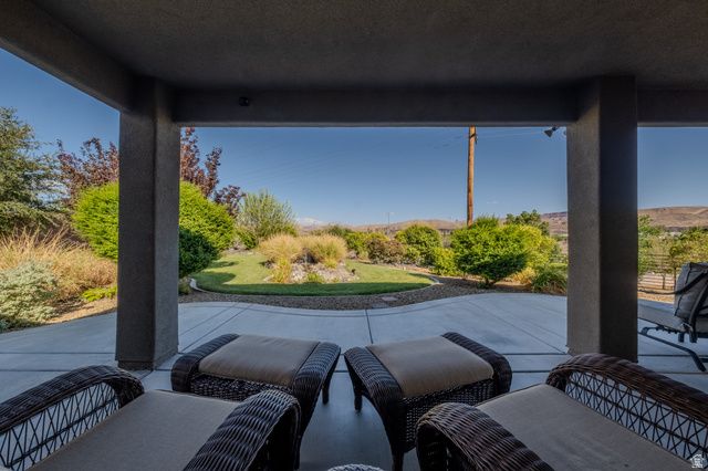 968 N 300 W CIR, Hurricane, UT 84737