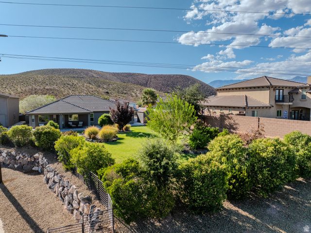 968 N 300 W CIR, Hurricane, UT 84737