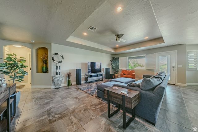 968 N 300 W CIR, Hurricane, UT 84737