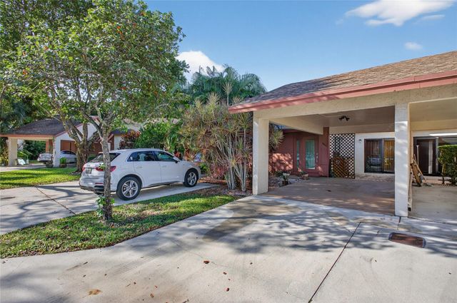 1804 Tamarind Ln, Coconut Creek, FL 33063