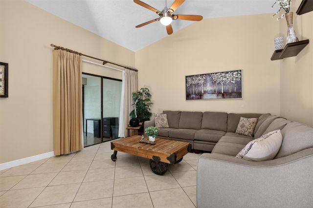 1804 Tamarind Ln, Coconut Creek, FL 33063