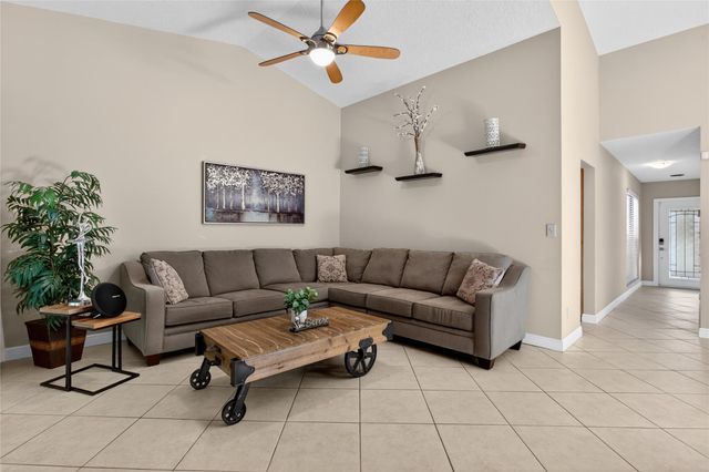 1804 Tamarind Ln, Coconut Creek, FL 33063