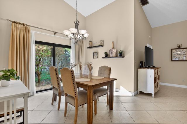 1804 Tamarind Ln, Coconut Creek, FL 33063