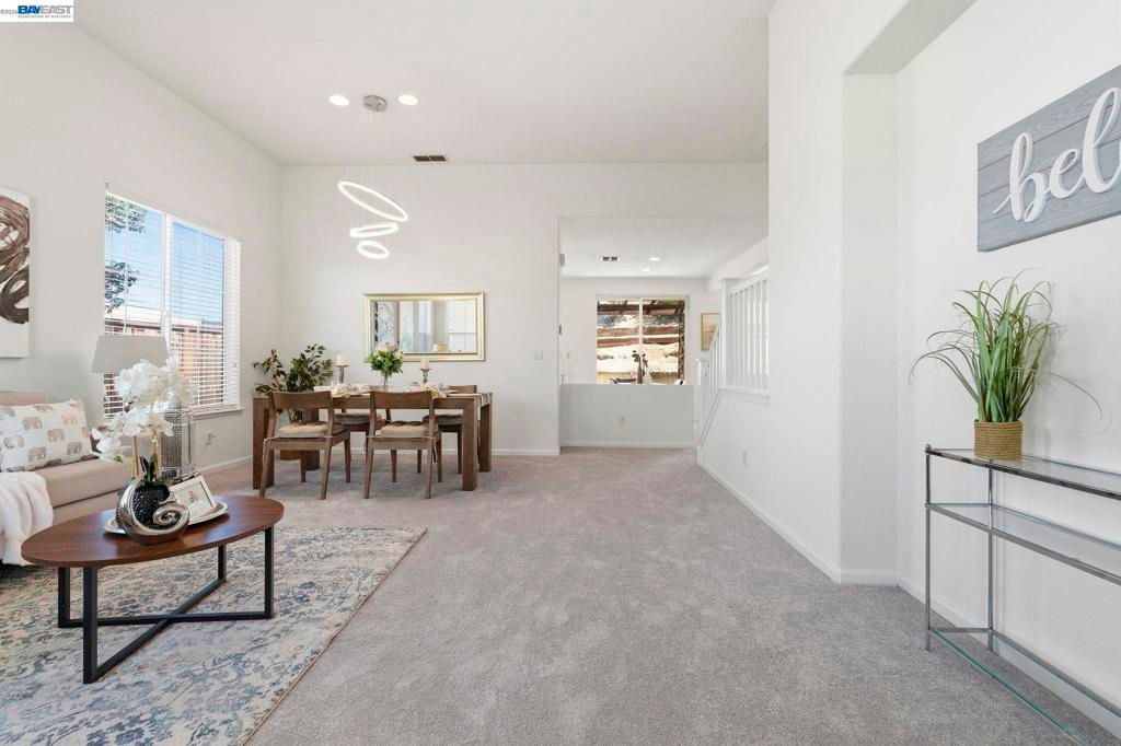 Image 4 of property listing at 2627 Leopard Way, Antioch, CA 94531