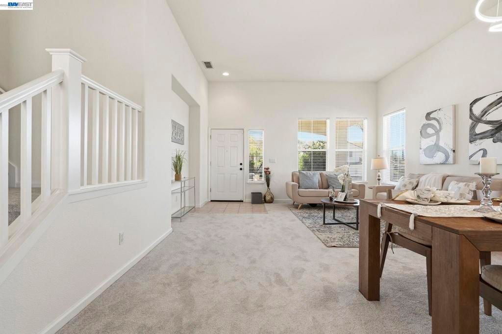 Image 9 of property listing at 2627 Leopard Way, Antioch, CA 94531