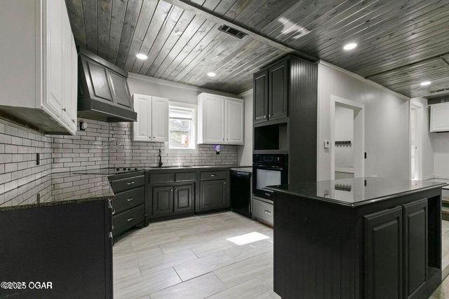 6496 Racine Street, Seneca, MO 64865