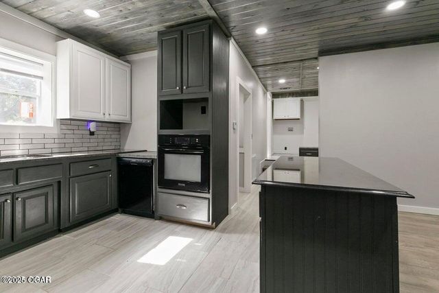 6496 Racine Street, Seneca, MO 64865