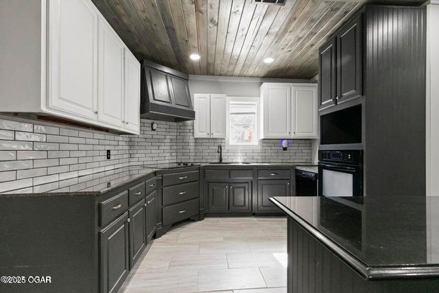 6496 Racine Street, Seneca, MO 64865