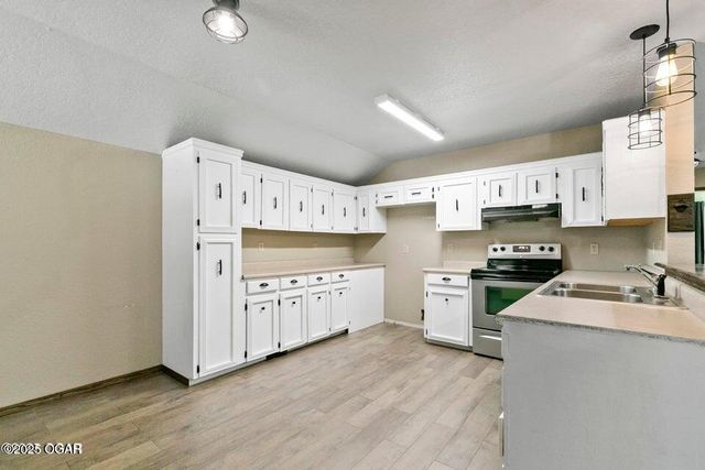 6496 Racine Street, Seneca, MO 64865