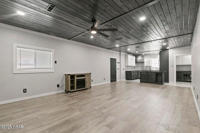 6496 Racine Street, Seneca, MO 64865