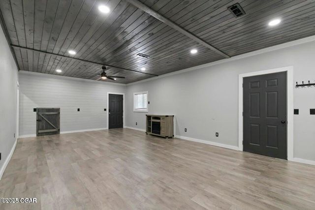 6496 Racine Street, Seneca, MO 64865