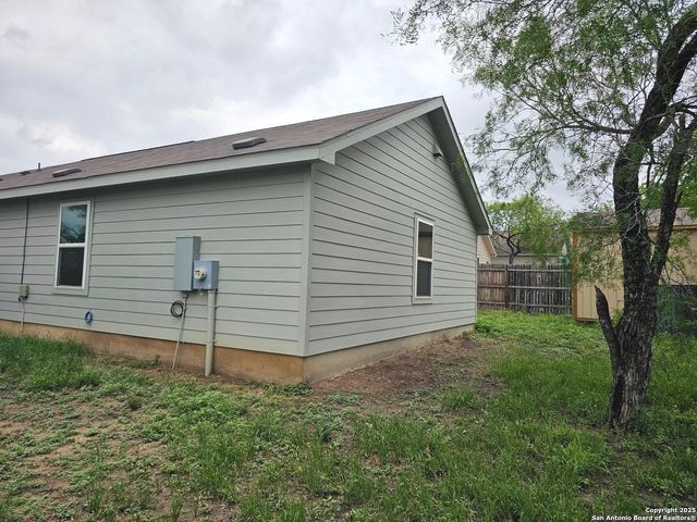5754 Sunset Point, San Antonio, TX 78242