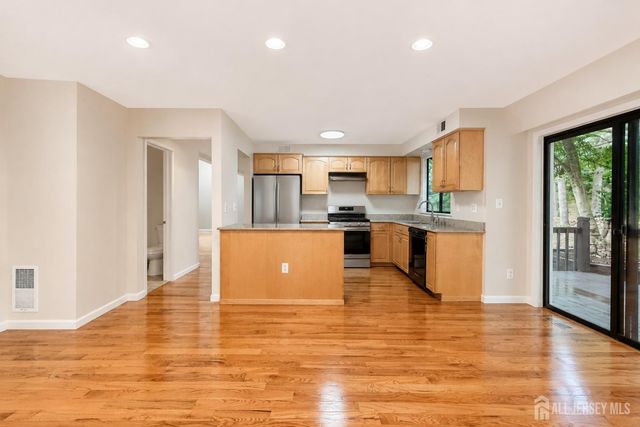 614 Sayre Drive, Plainsboro, NJ 08540