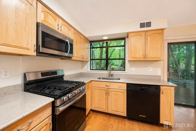 614 Sayre Drive, Plainsboro, NJ 08540