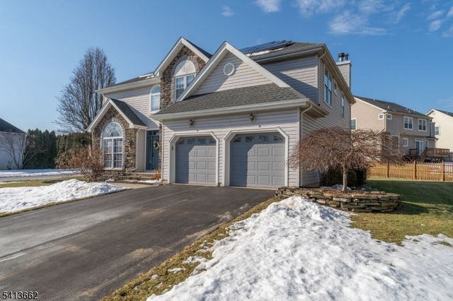 11 Jade Ln, Lopatcong Twp., NJ 08865