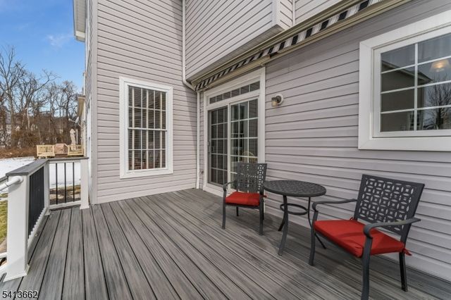 11 Jade Ln, Lopatcong Twp., NJ 08865