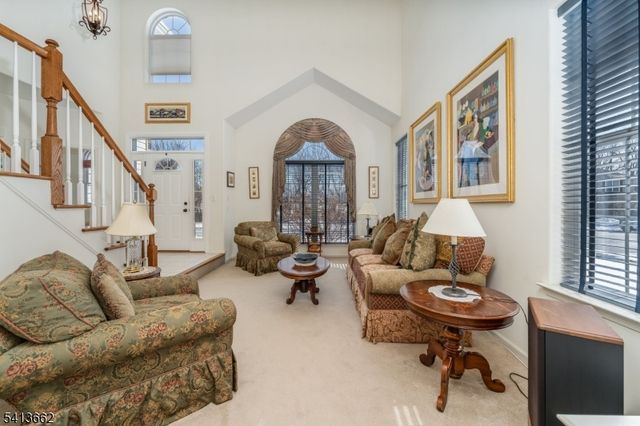 11 Jade Ln, Lopatcong Twp., NJ 08865