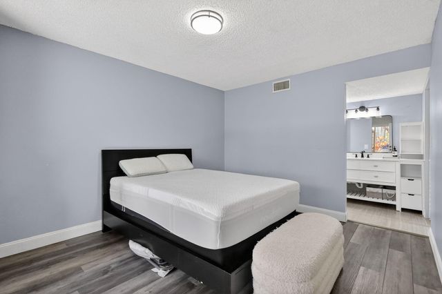 20110 NE 3rd Court 5, Miami, FL 33179