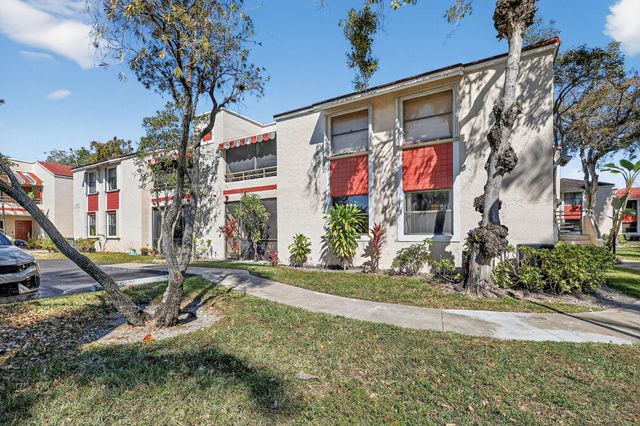 20110 NE 3rd Court 5, Miami, FL 33179