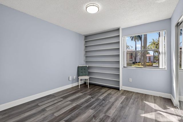 20110 NE 3rd Court 5, Miami, FL 33179