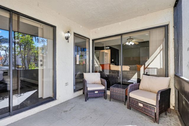 20110 NE 3rd Court 5, Miami, FL 33179