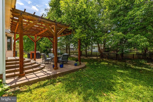 6313 SWEETBRIAR DR, Fredericksburg, VA 22407