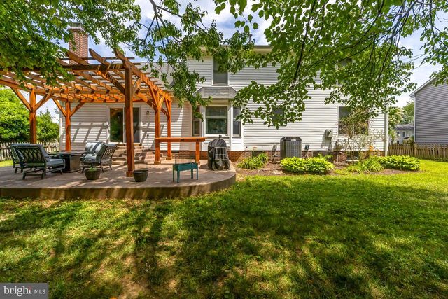 6313 SWEETBRIAR DR, Fredericksburg, VA 22407
