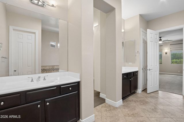 3153 E RED OAK Court, Gilbert, AZ 85297