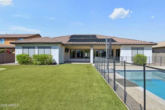 3153 E RED OAK Court, Gilbert, AZ 85297