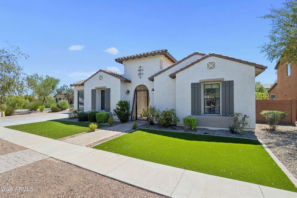 3153 E RED OAK Court, Gilbert, AZ 85297 — photo 2