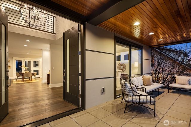 222 8th Avenue, Kirkland, WA 98033