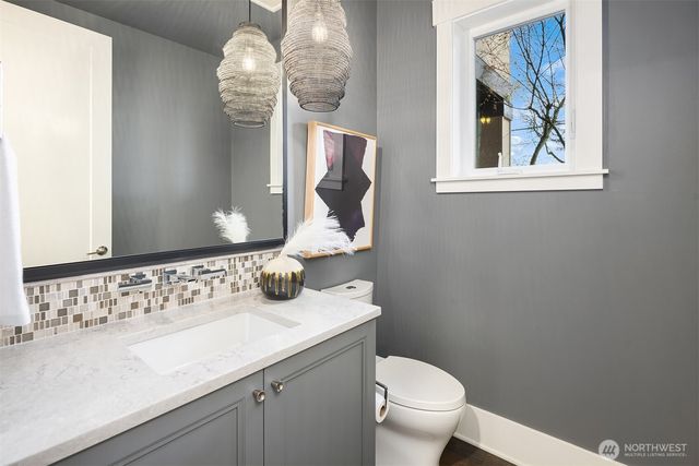 222 8th Avenue, Kirkland, WA 98033