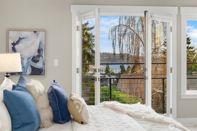 222 8th Avenue, Kirkland, WA 98033