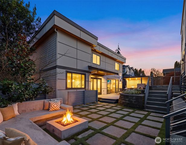 222 8th Avenue, Kirkland, WA 98033