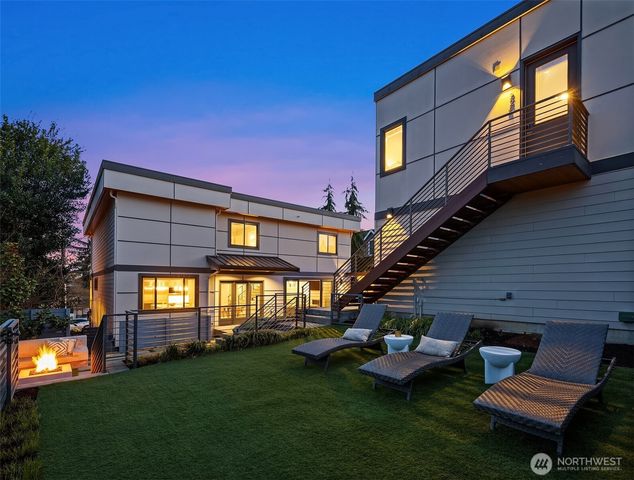 222 8th Avenue, Kirkland, WA 98033