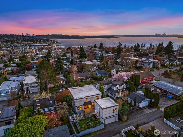 222 8th Avenue, Kirkland, WA 98033