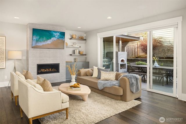 222 8th Avenue, Kirkland, WA 98033