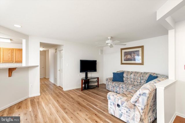 414 MOWAT CIR, Trenton, NJ 08690