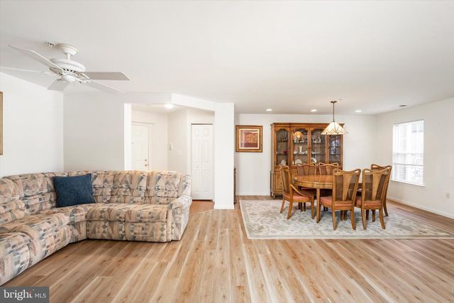 414 MOWAT CIR, Trenton, NJ 08690