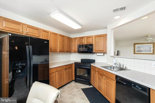 414 MOWAT CIR, Trenton, NJ 08690