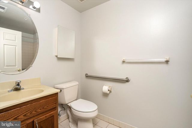 414 MOWAT CIR, Trenton, NJ 08690