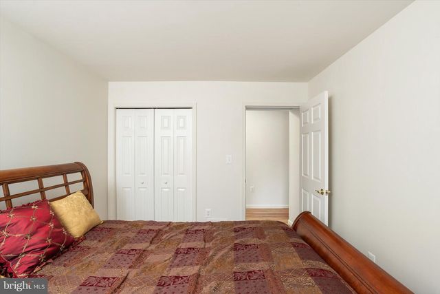 414 MOWAT CIR, Trenton, NJ 08690