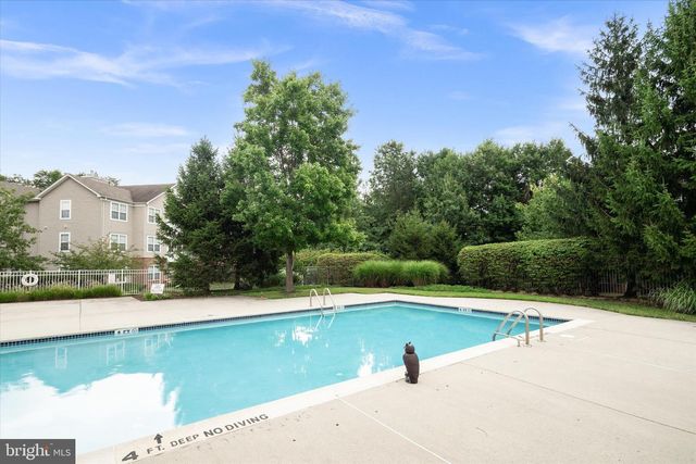 414 MOWAT CIR, Trenton, NJ 08690